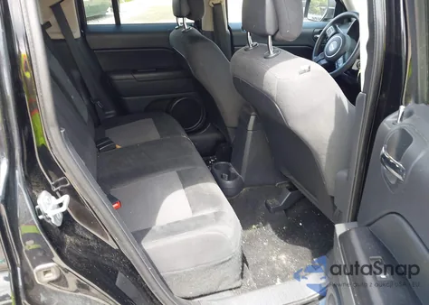 2015 Jeep Patriot Altitude Edition z USA, uszkodzony, nr VIN 1C4NJPBA0FD418822